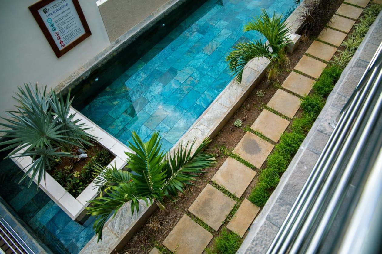 Entire Luxury 3 BR condo for rent - Flic-en-Flac - Close to Beach Exterior foto