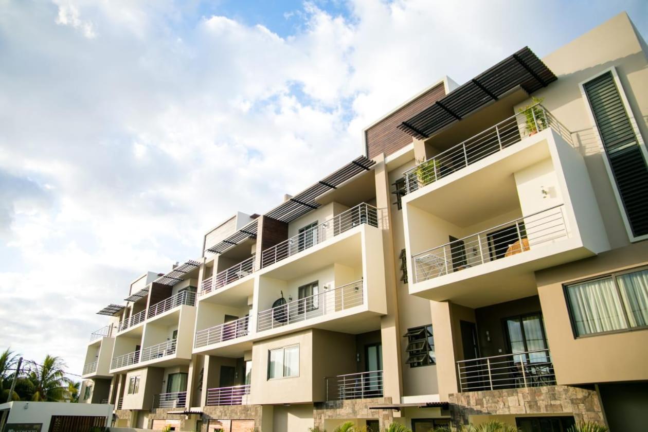 Entire Luxury 3 BR condo for rent - Flic-en-Flac - Close to Beach Exterior foto